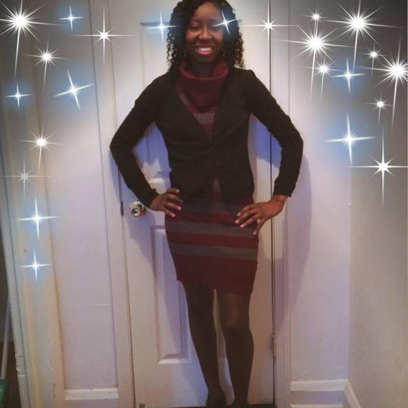 Poshmark profile picture for @soniell